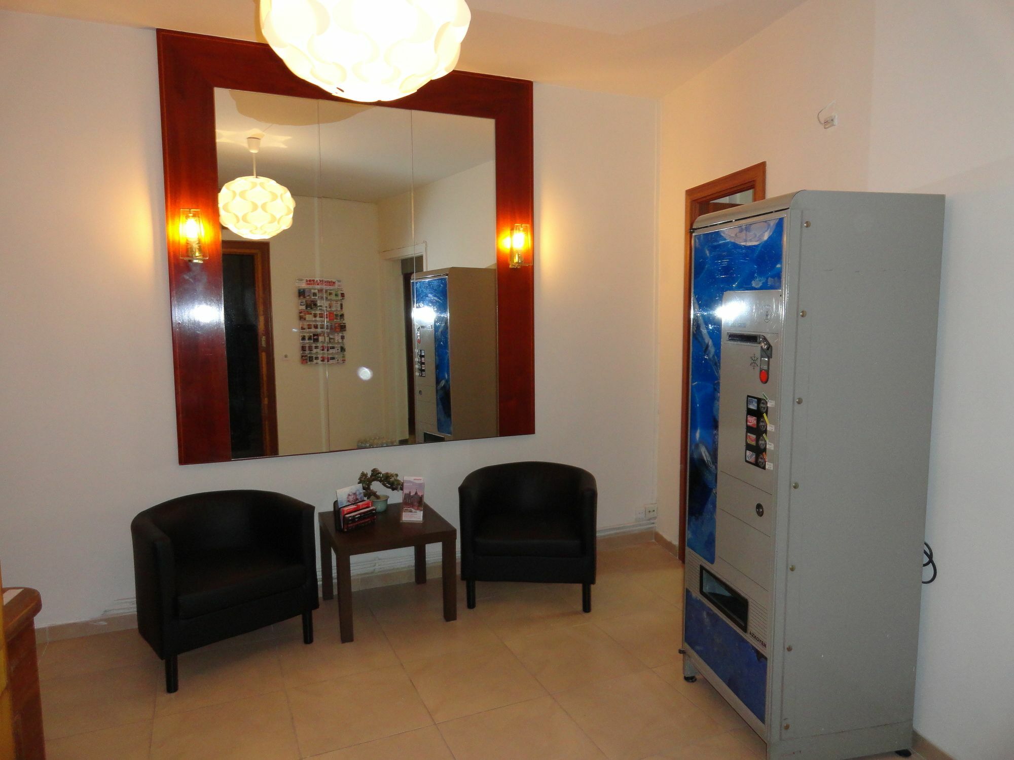 Hostal Alistana Madrid Esterno foto