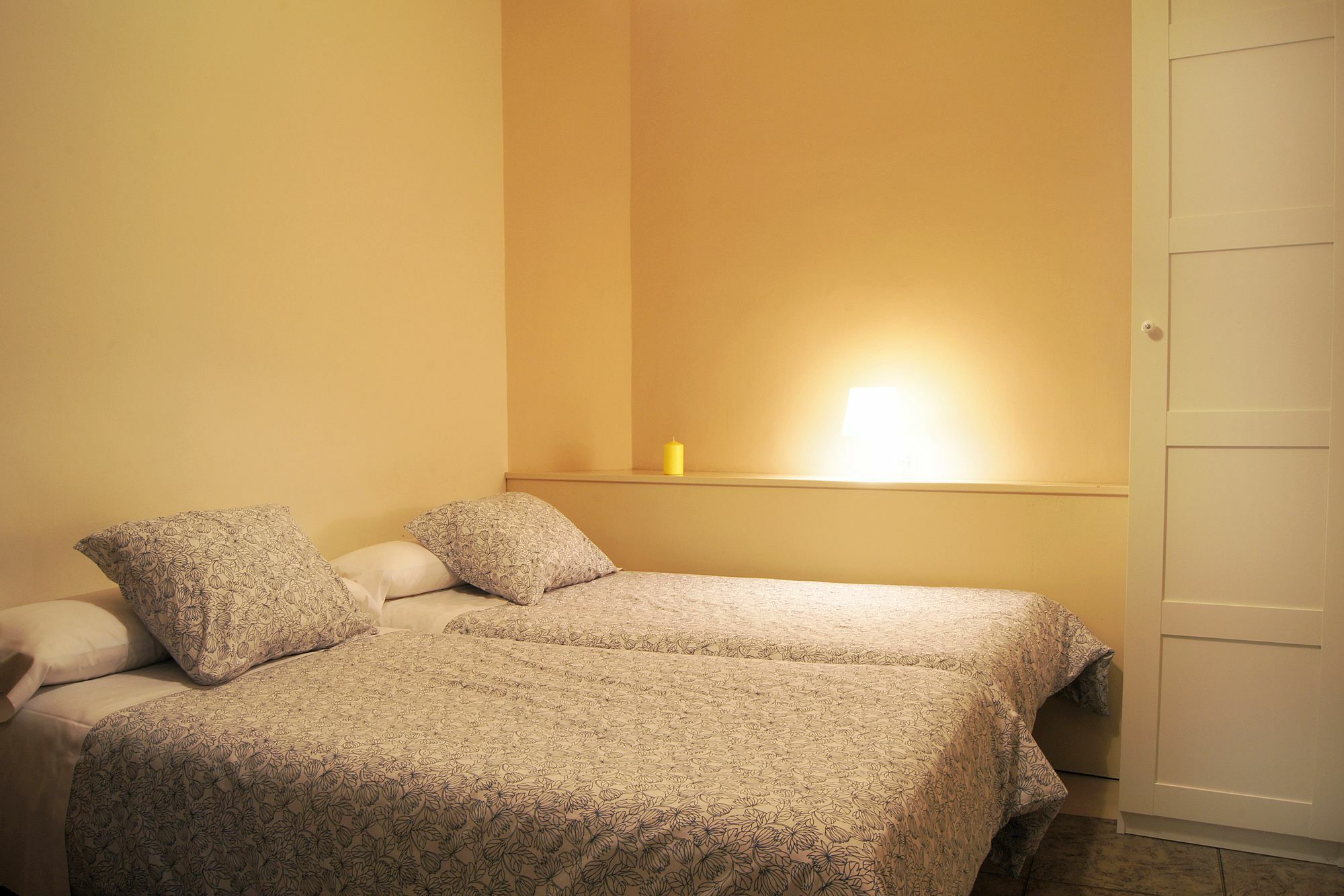 Hostal Alistana Madrid Esterno foto