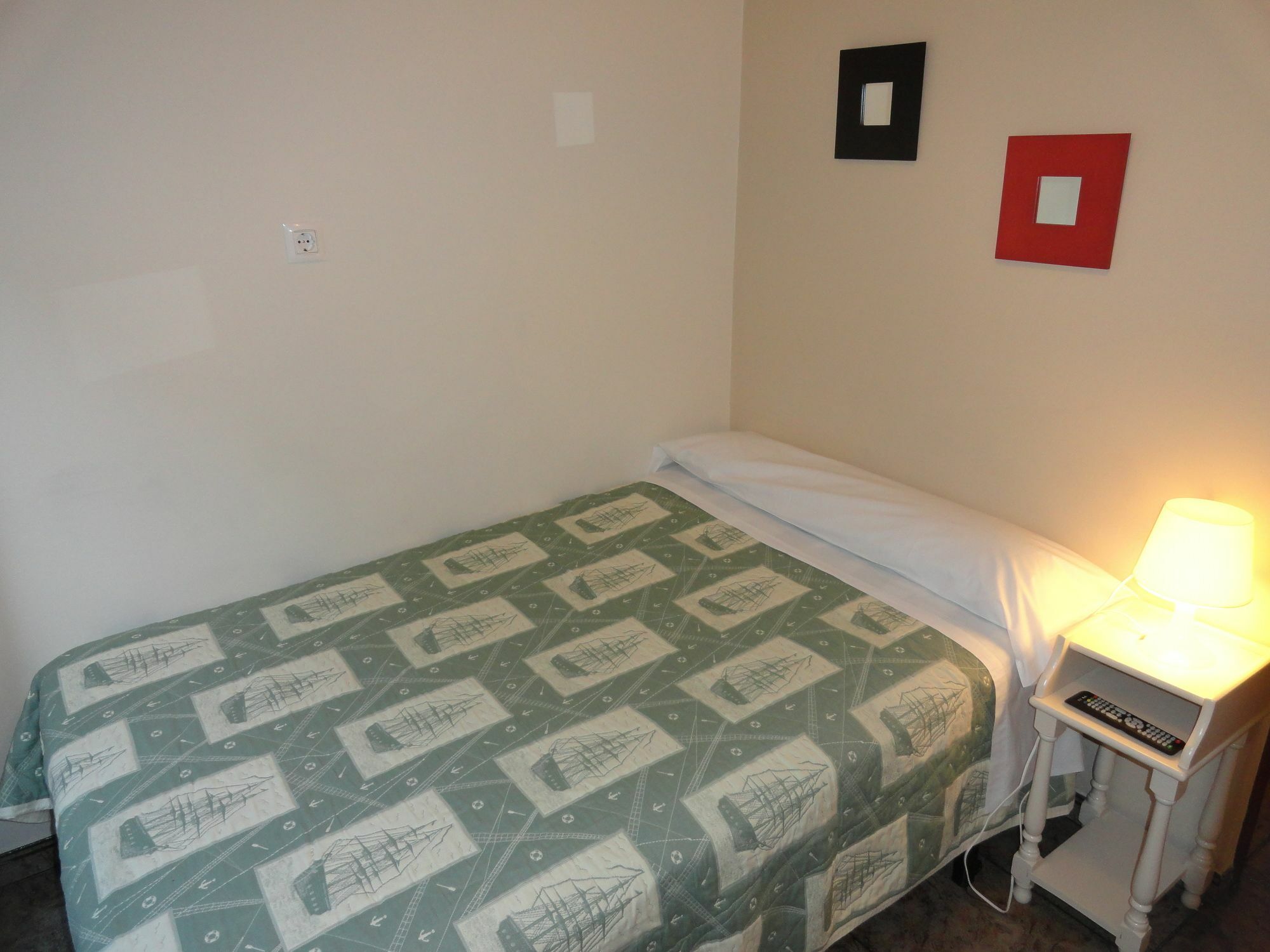Hostal Alistana Madrid Esterno foto